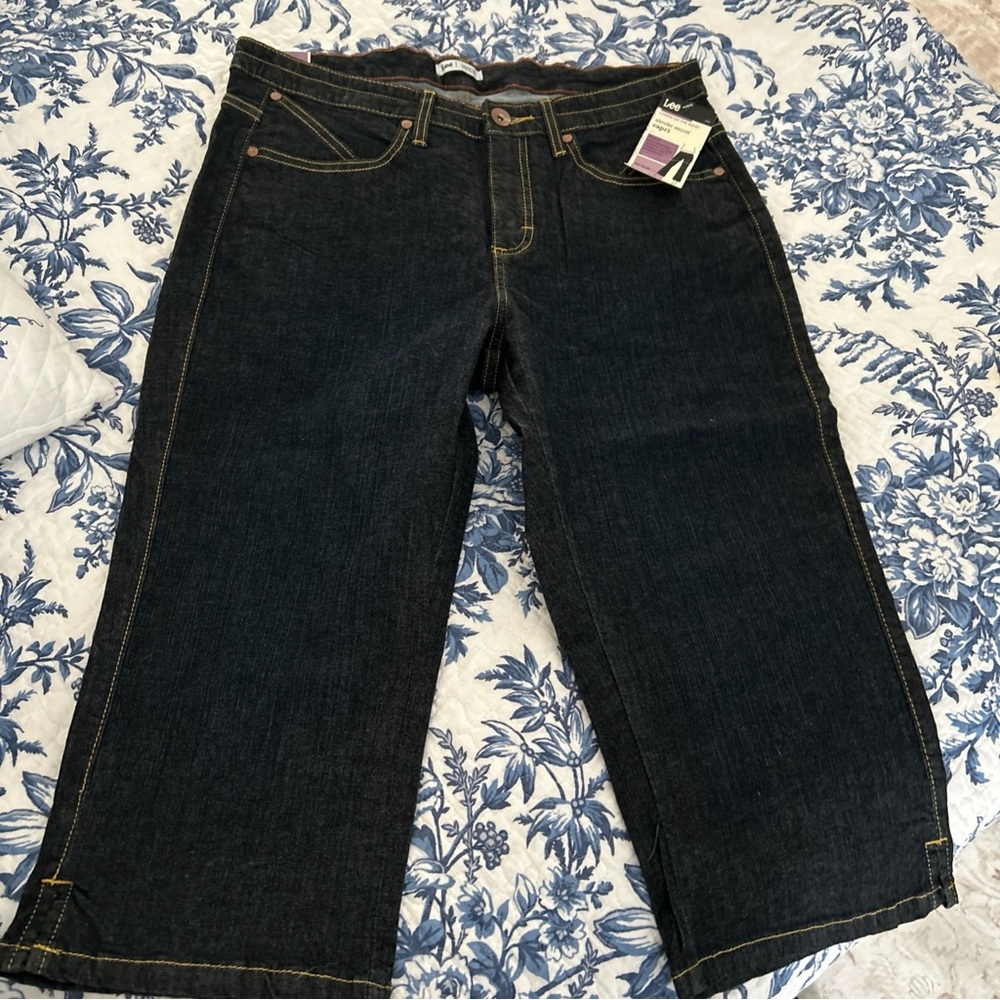 Dark Denim Capri Jeans